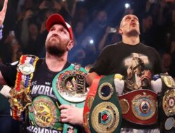 Tyson Fury Bak Cenayang dan Teror Psywar Jelang Duel Lawan Oleksandr Usyk