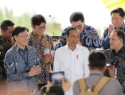 Presiden Jokowi hadiri peletakan batu pertama Astra Biz Center-IKN