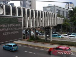 Negara ini terapkan kamera tilang sabuk dan penggunaan HP di mobil