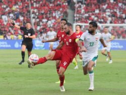 Jordi Amat Kartu Merah, Justin Hubner Handball