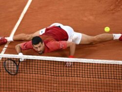 Novak Djokovic Cedera Lutut di French Open 2024