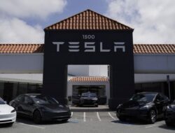 Tesla catat kenaikan pendapatan dan penurunan laba bersih pada Q2