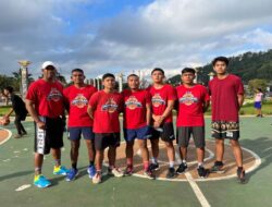 Indteam Basketball Gelar Pelatihan Basket Gratis dan Bagikan 150 Pasang Sepatu di GOR Kota Soe